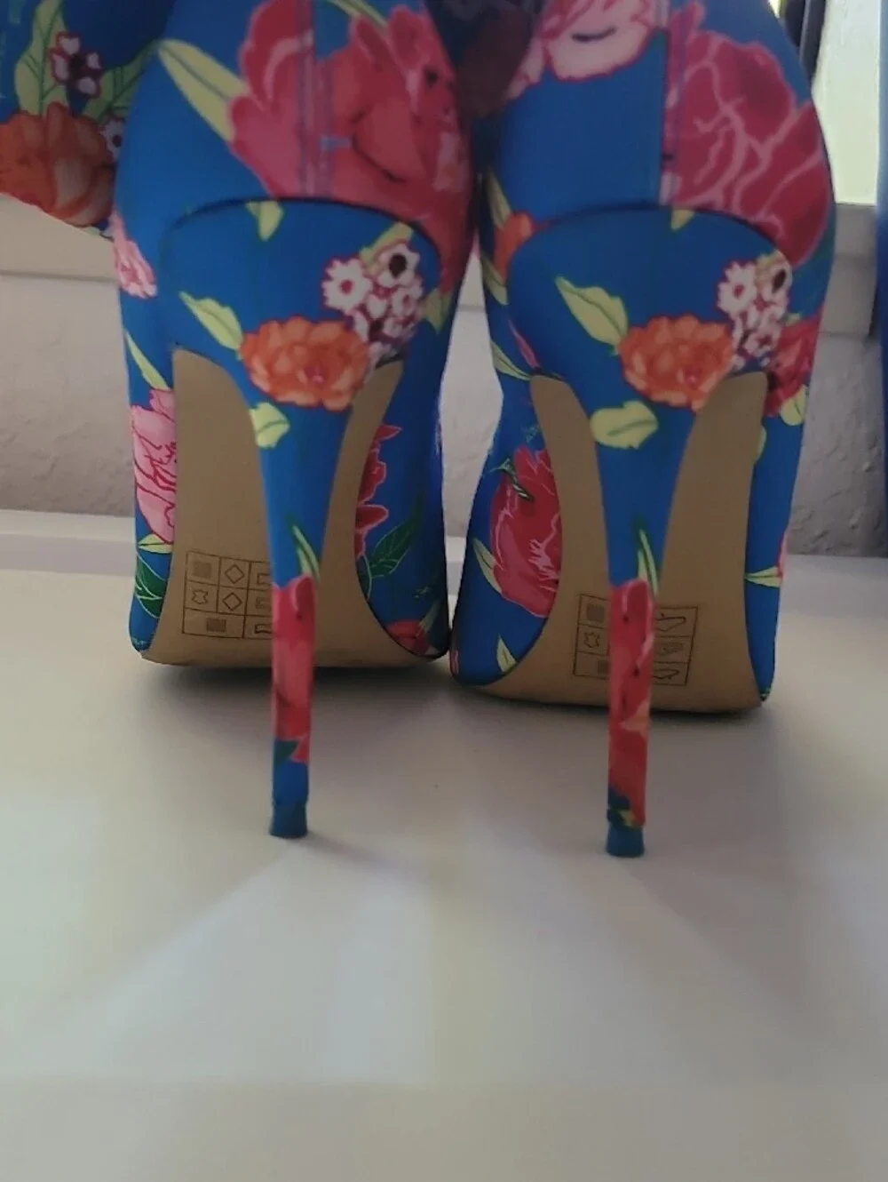 Aldo bold floral